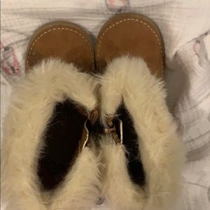 GUC. Booties. Keep those little toes toasty!